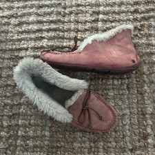 UGG Dakota Sheepskin Moccasin Slippers Pink Women's 9 Fair Condition