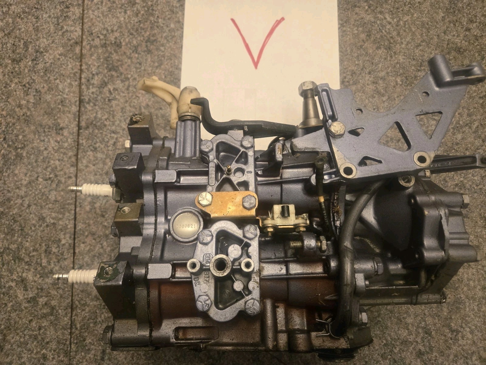 1974 Power Head Evinrude Johnson 20-25 HP Outboard