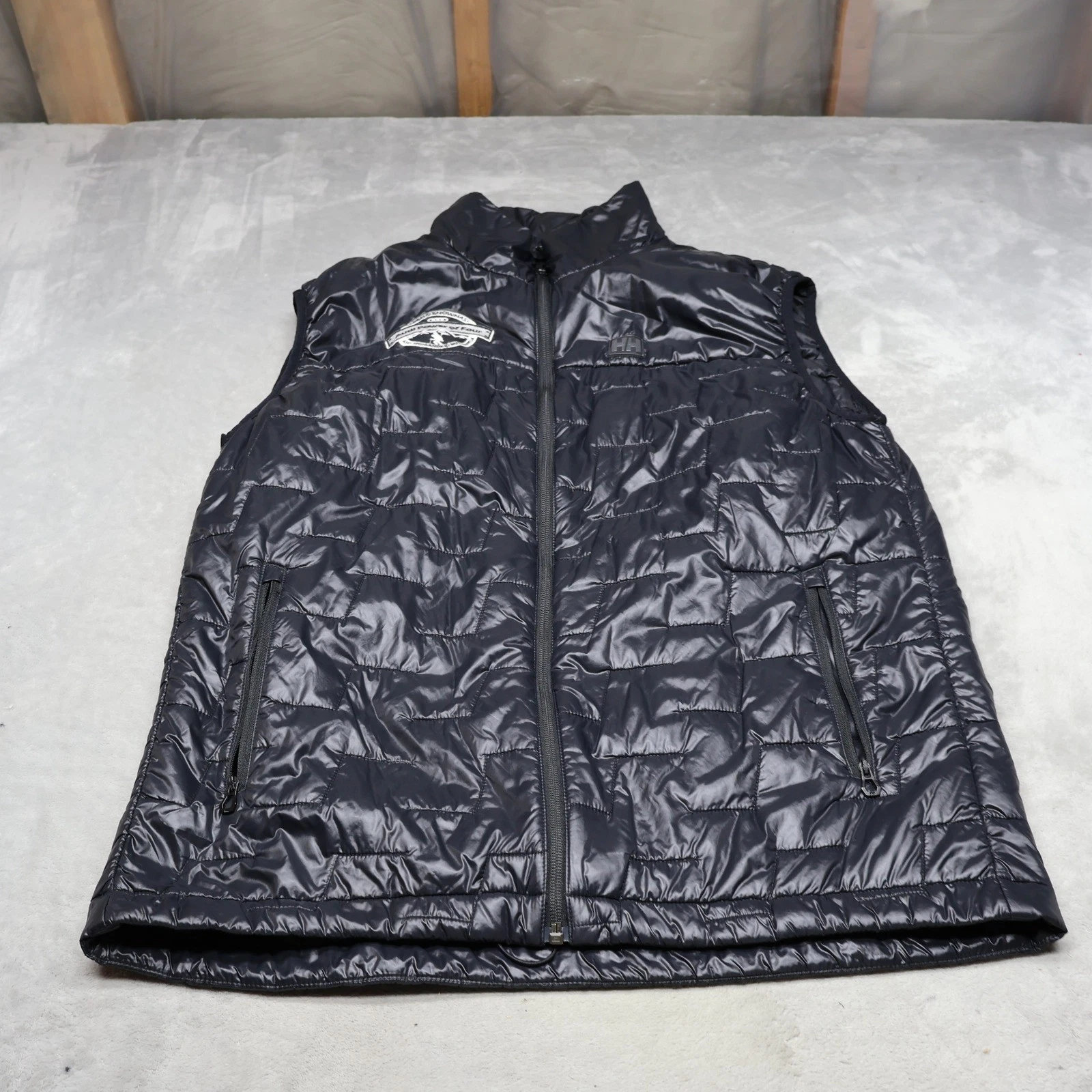 Helly Hansen Vest Mens Medium Black Puffer Lifaloft Insulated Ski Snow Warm LOGO