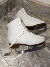 DBX figure/ ice skates size 1 Kids