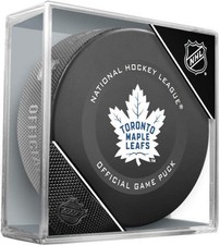Toronto Maple Leafs NHL Ice Hockey Team Sher-Wood Official Game Puck IN CUBE 202