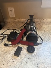 Canon DM-GL1A GL1 3CCD MiniDV Camcorder 20x Optical Zoom w/Battery Tested