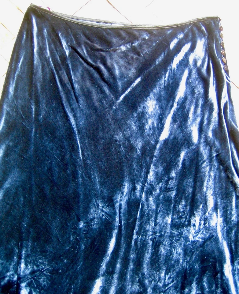 Stunning  Blue Silk Blend Crushed Velvet BRORA Bias Cut Flippy Skirt  16 - BNWOT - Image 2 of 4
