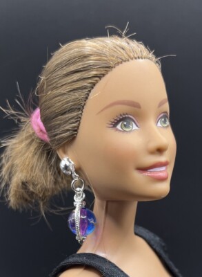 Barbie/Sindy. 12 Zoll Puppen Handarbeit Schmuck Ohrringe Halskette Zubehör Brandneu