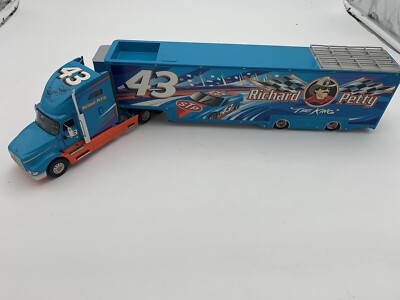 Franklin Mint Precision Models 1:43 Scale Richard Petty STP #43