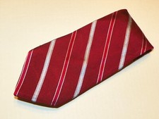 BROOKS BROTHERS  MAKERS  men's tie 100 Silk Made in USA