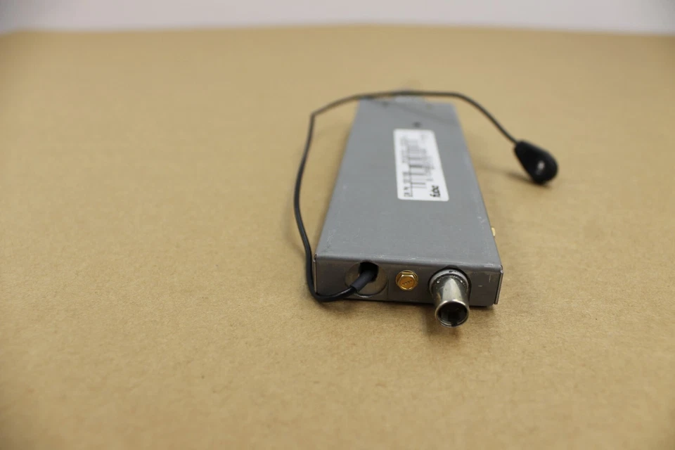 Nuevo módulo de antena de radio ACDelco 15811996 para Cadillac SRX 2007-2008 Foto 4 de 4