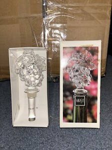 Mikasa Wine Bottle Topper Austrian Crystal Grapes in Original Box Austria