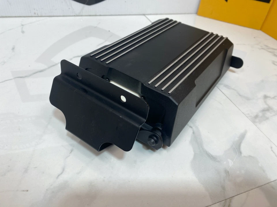 Крышка динамика седельной сумки CVO🔥OEM 17-23 усилитель Rockford Fosgate 🔥 - Изображение 3 из 4