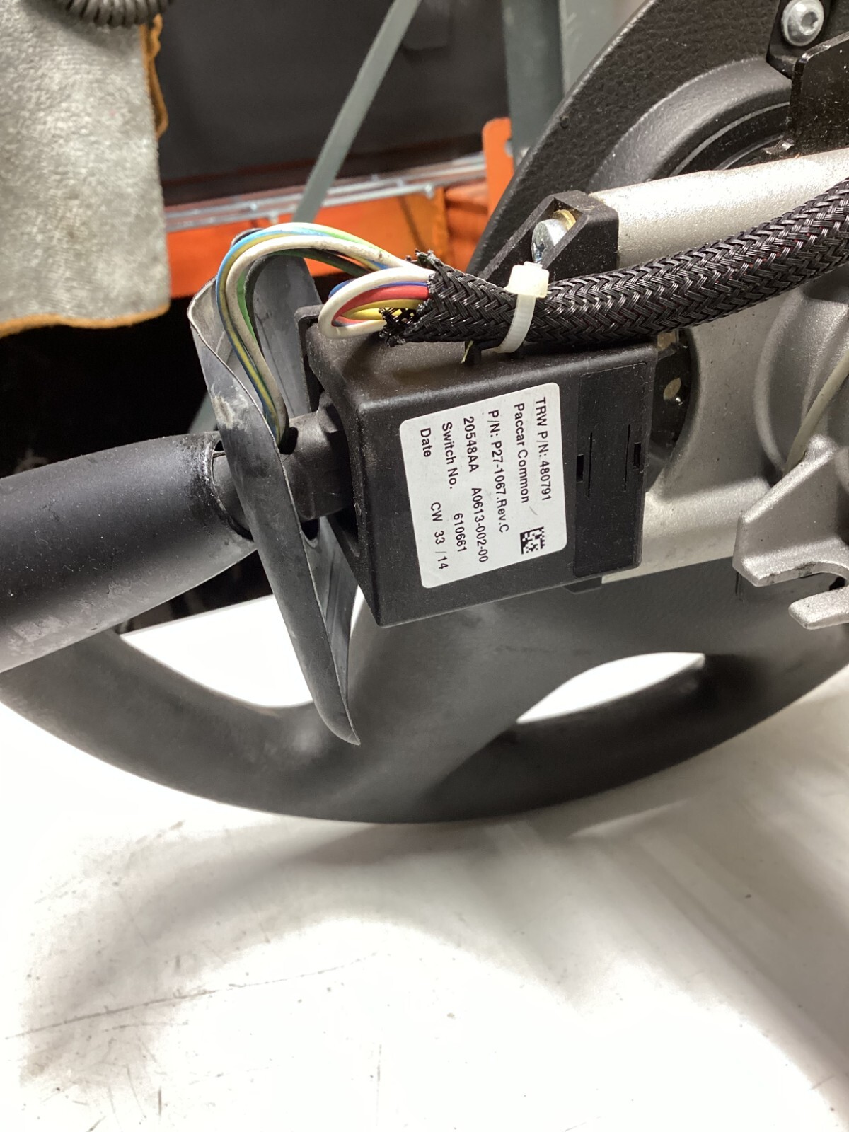 Kenworth Peterbilt Steering Wheel Driver Steering Column Assembly P/N