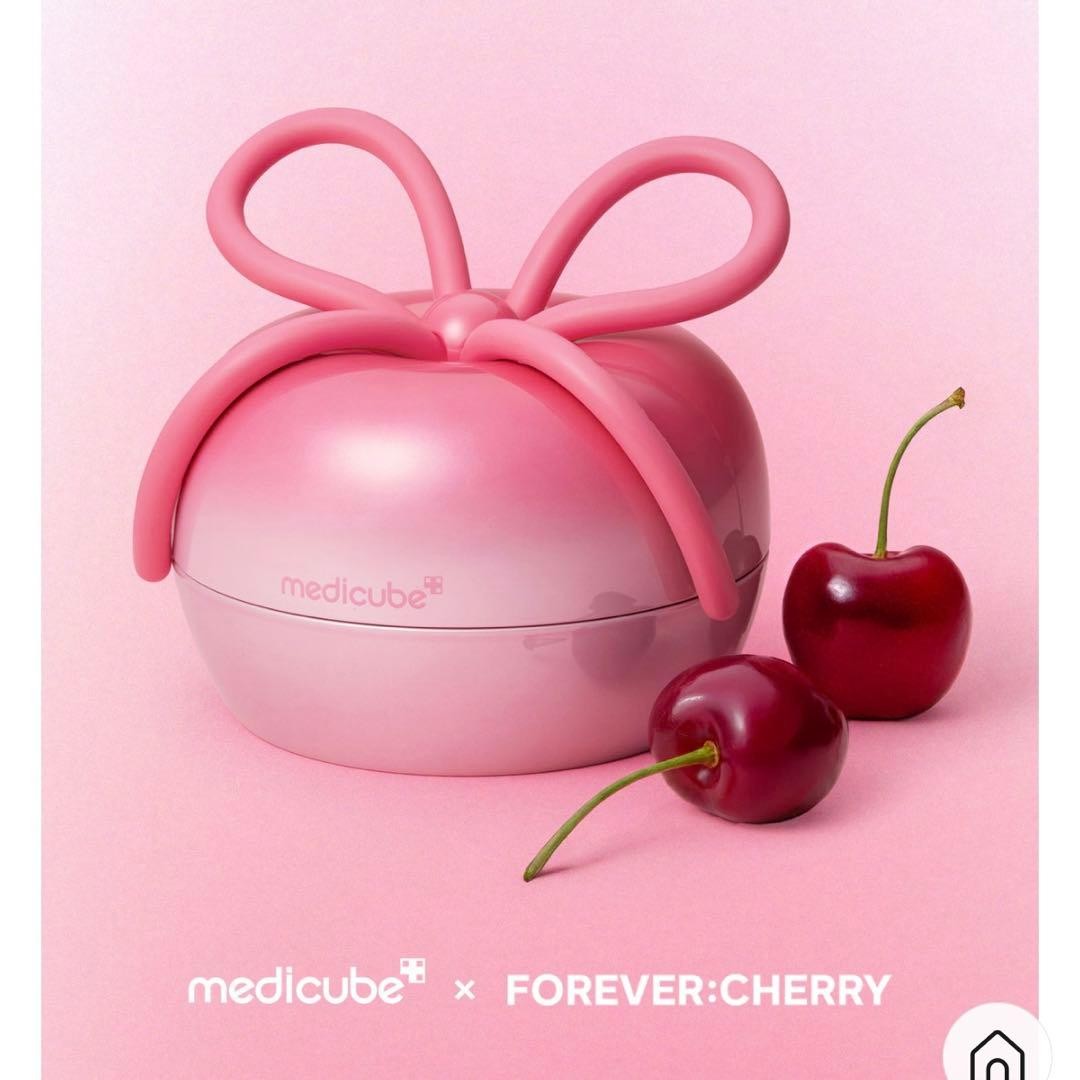 Medicube x FOREVER CHERRY Hair Brush Ribbon Cherry Pink Detangling