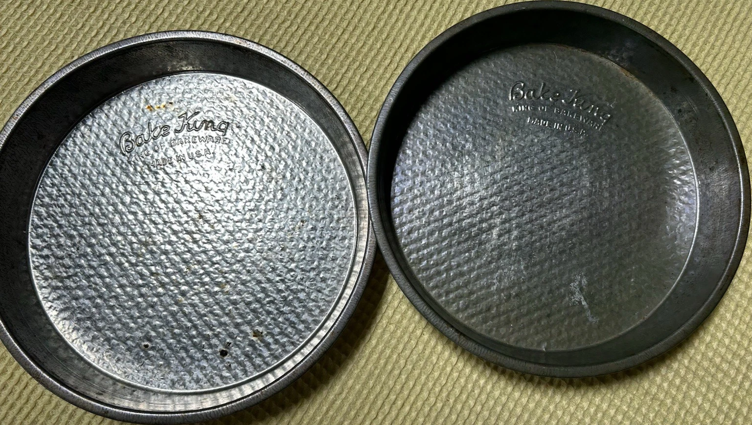 Vintage Bake King 9” Round Cake Pans Set of 2 Made in USA Bakeware