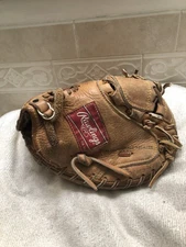 Rawlings RCM30 Butter Soft Deep Pocket 32.5” Baseball Catchers Mitt Right Throw