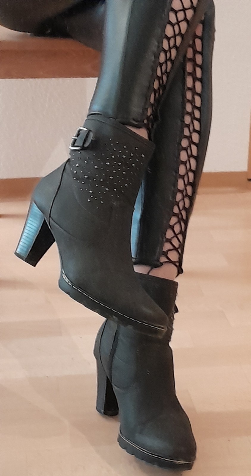 Bild 1 von 24