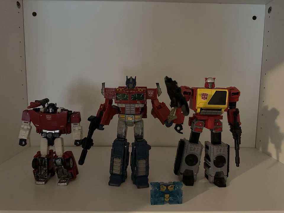 Transformers Generations Lot (Siege, Kingdom, Legacy, AotP, Studio Series) - Image 3 of 4