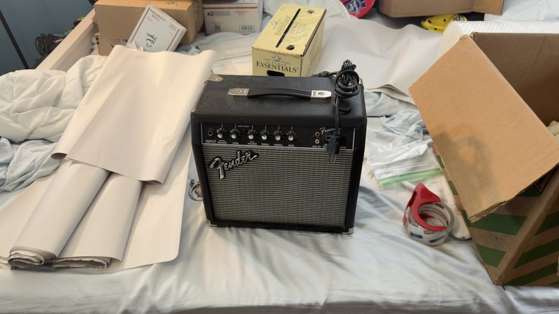 Fender Frontman 15G 8" Guitar Combo Amplifier 15W Electric Guitar Amp UNTESTED