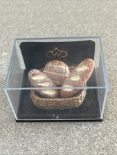 Reutter 1:12 Scale Dolls House Wicker Woven Bread Basket With Bread - Brand New
