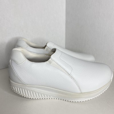 skechers non slip shoes black