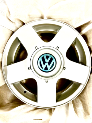 Original VW/AUDI 1J0601025AA091 Alloy Wheel 15 Inch Bora Golf III