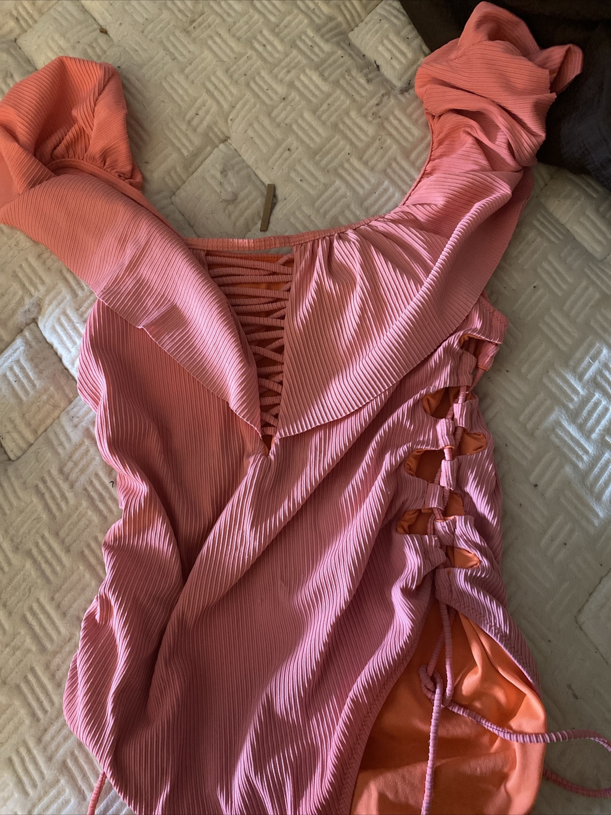 Picture 1 of 2