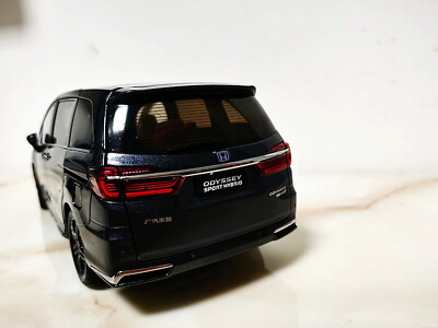 1/18 scale Honda Odyssey Sport Hybrid 2022 Grey Diecast Car Model