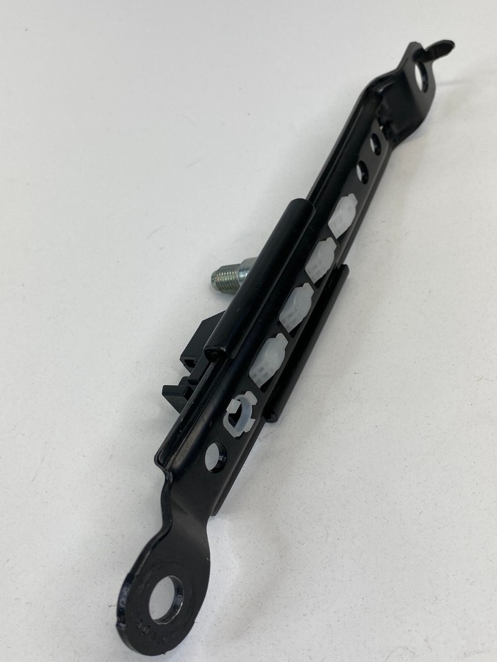 20092013 Infiniti G37 Sedan 4DR Front Left Seat Belt Height Adjuster