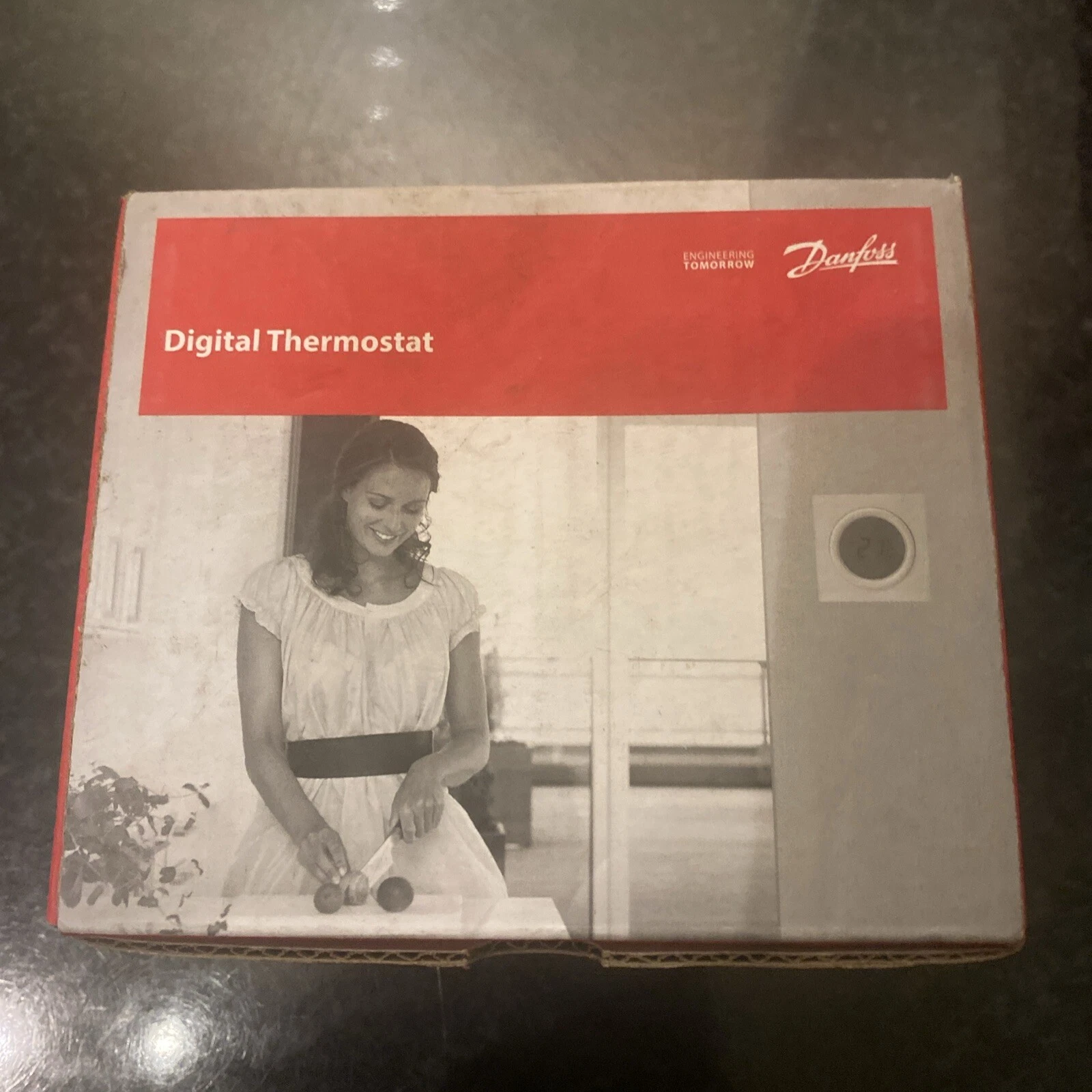 Danfoss RET2001M Digital Room Thermostat 230V MAINS WIRED 087N6470 - NEW