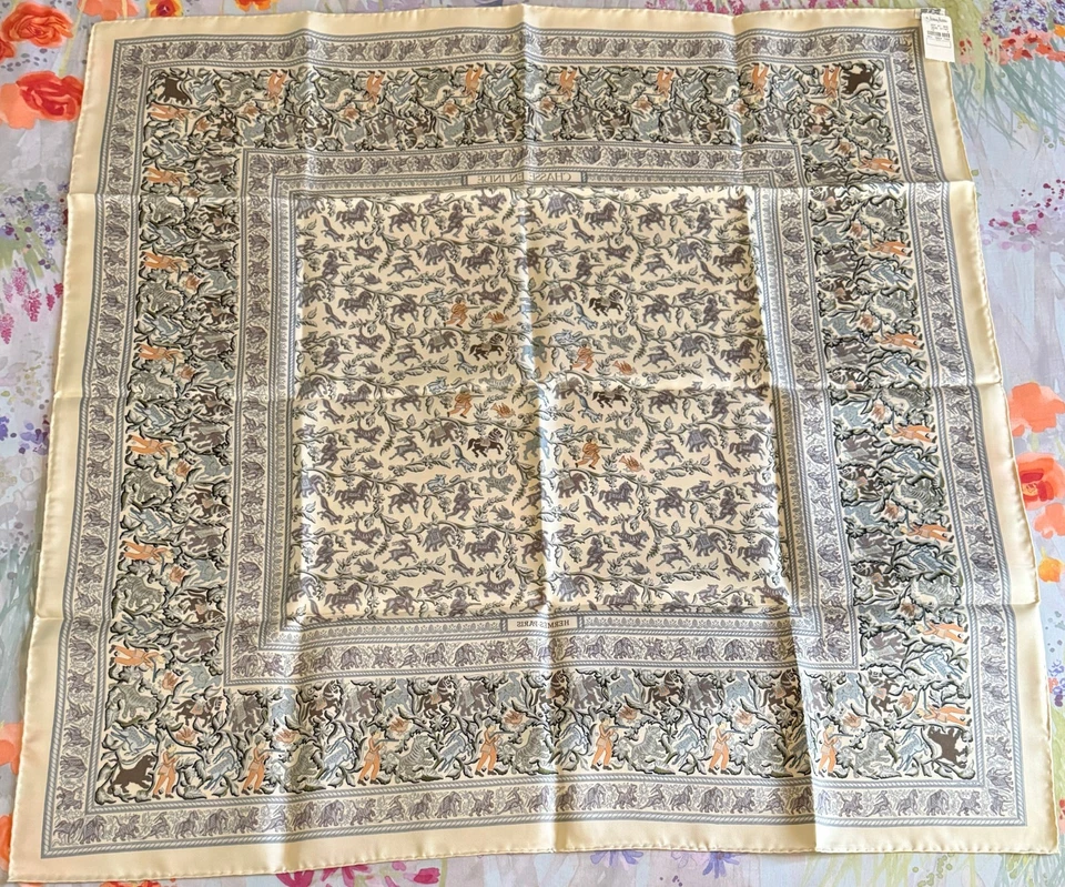NWT NEW HERMES Chasse en Inde Ivory Silver 90 cm Silk Square Scarf Box VERY RARE - Image 4 of 4