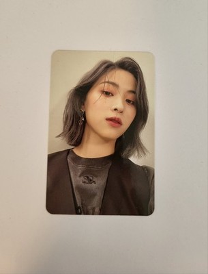 Itzy Cheshire Album Ryujin Photocard
