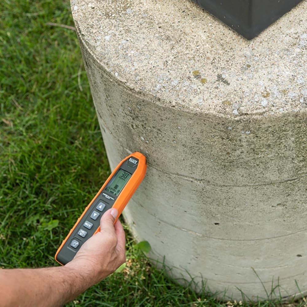 Reliable Circuit Tracer Kit with Adjustable Sensitivity and Complete Accessories