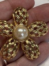 Vtg Signed Joan Rivers Flower Brooch with Faux Pearl Center Basket Weave Petals