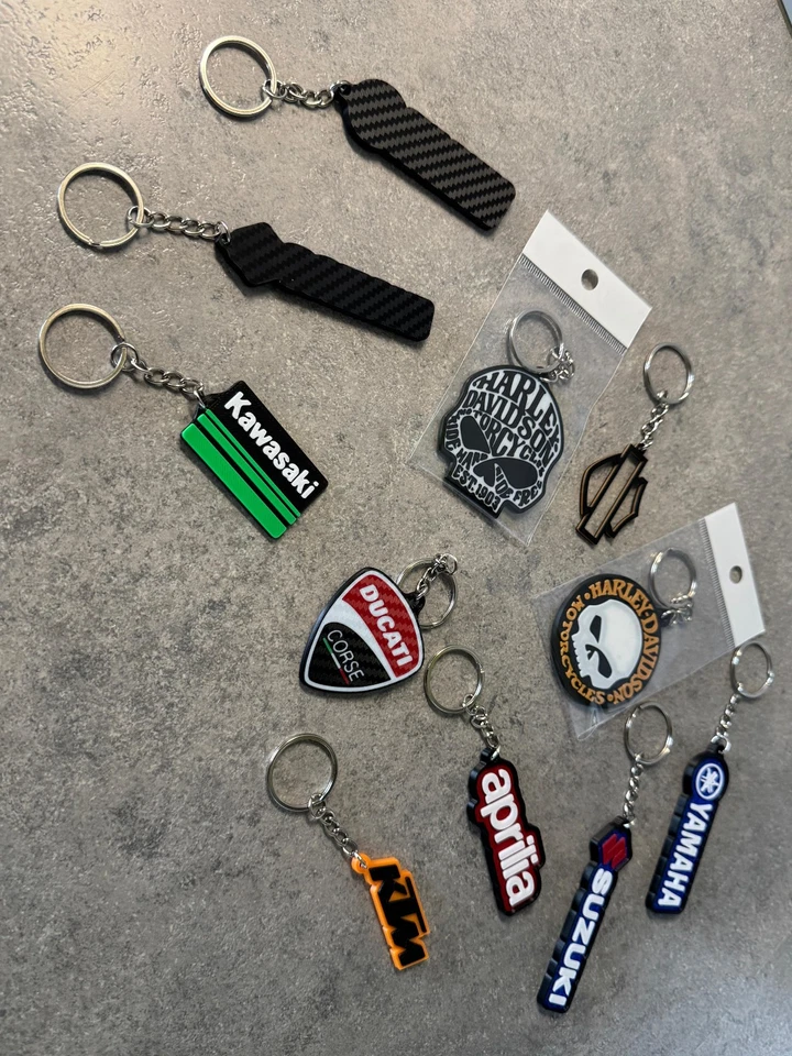 Accessorio Portachiavi BMW Ducati Yamaha KTM - Idea Regalo per Fan Auto e Moto - Immagine 2 di 4