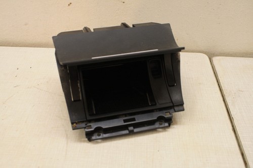 Skoda Octavia II 1Z Ashtray Front 1Z1 863 077 A - Picture 5 of 11