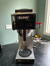 Bunn STF15 Commercial 3 Burner Coffee Brewer Maker includes 4 decanters!