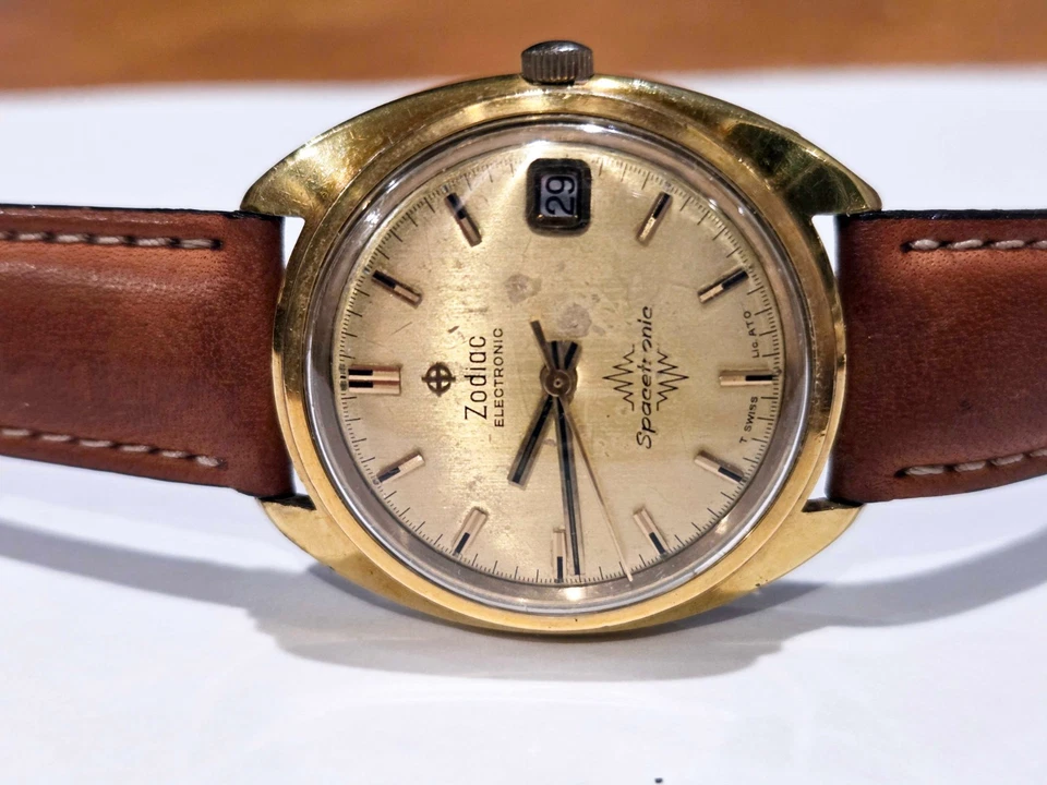 Vintage Zodiac Spacetronic Gold-Plated Electronic Watch (1960s) – Working - Image 2 of 3