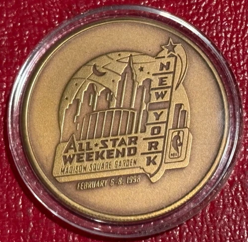 LIMITED EDITION ALL-STAR WEEKEND 1998 NEW YORK MADISON SQUARE GARDEN MEDALLION-J