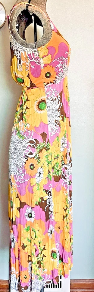 Antigo Vestido de Verão Colorido Anos 70 Decote Mergulho Divertido Botões Originais! Tamanho M - Imagem 4 de 4