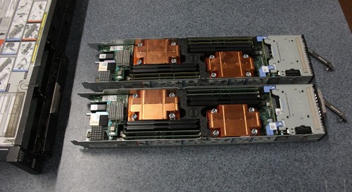 Dell PowerEdge FX2S avec 2x FC430 4x E5-2650 2,2 GHz 256 Go RAM PERC FD33xd sans disque dur - Photo 9/10