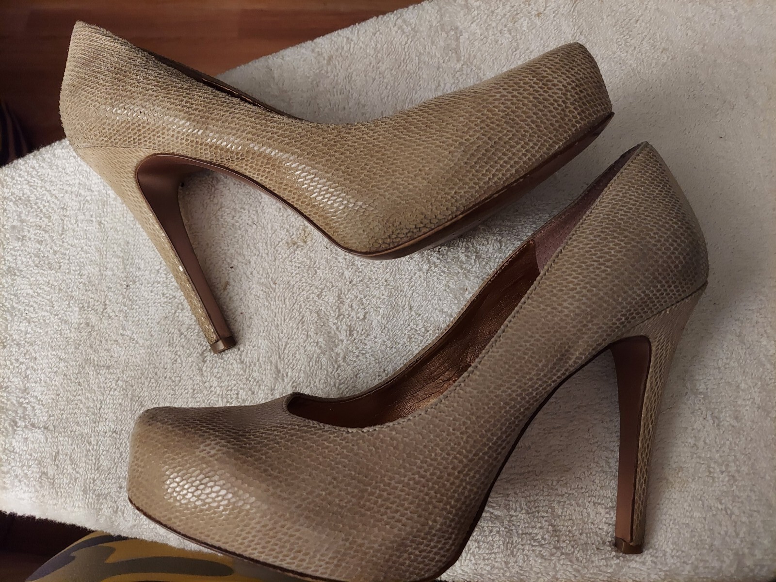 BCBGeneration Beige Snakeskin Leather Platform St… - image 1