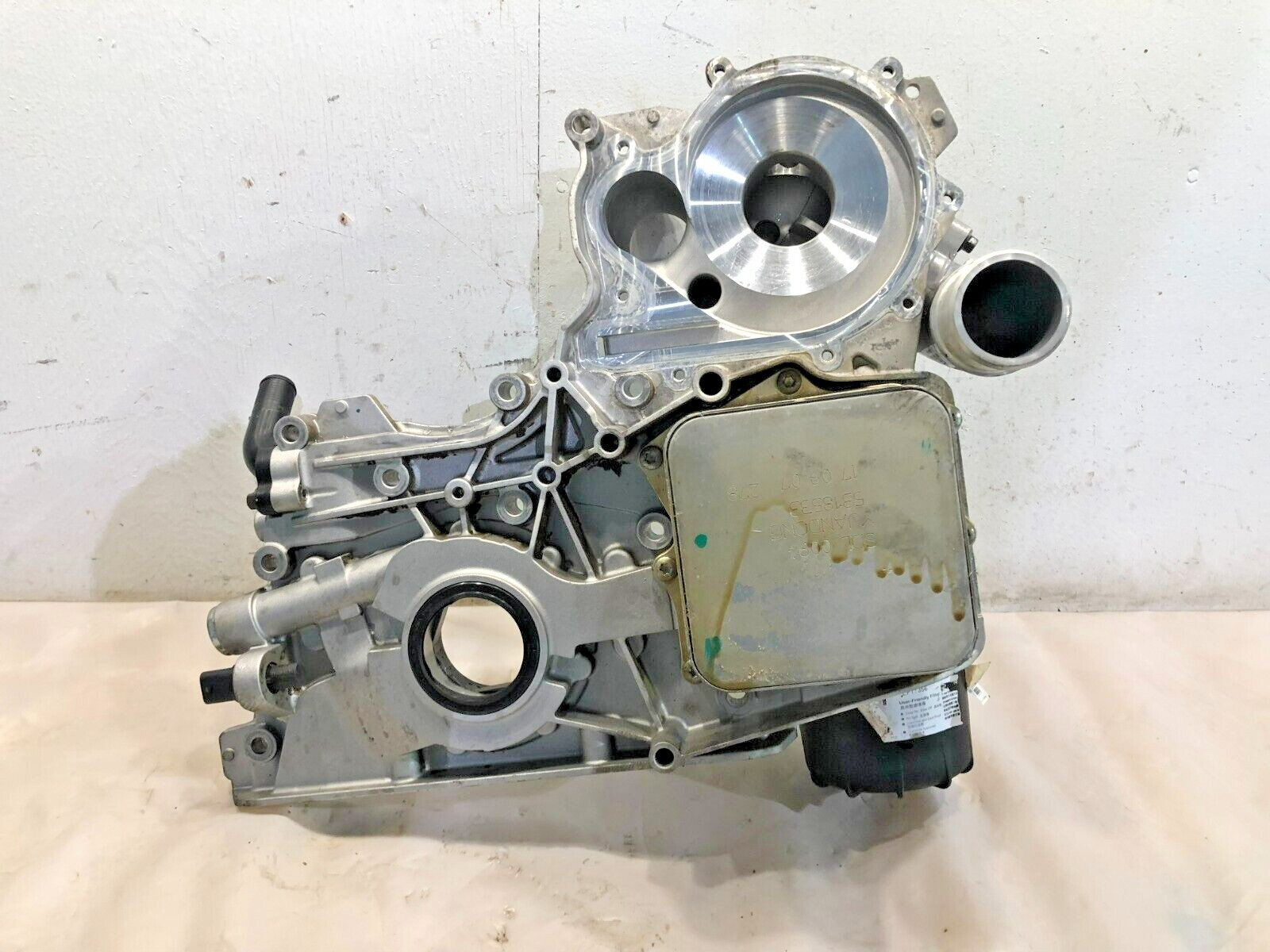 Cummins ISF2.8 Diesel Engine Front Cover 5475199 w Oil Cooler 
