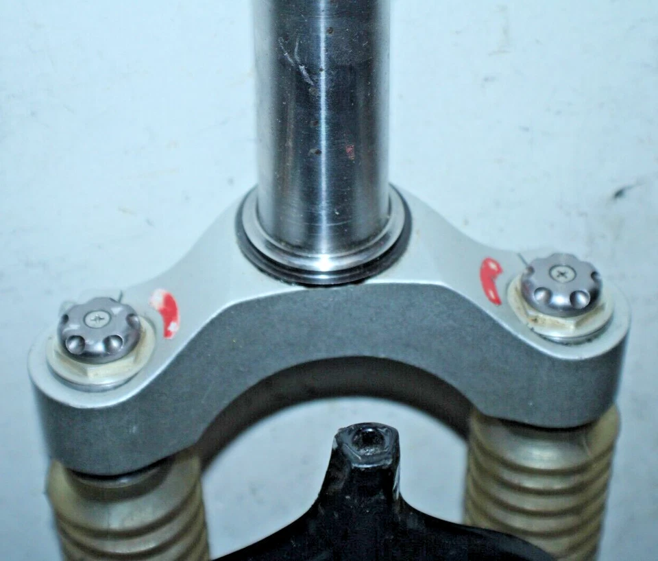 Specialized Future Shock Suspension MTB Fork Set 26" 11/8" Threadless ExtraParts - Image 4 of 4