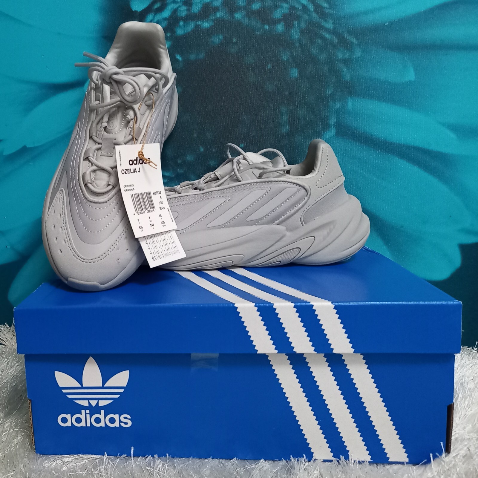 adidas Originals Ozelia Junior Grey/White Trainers, Size UK 5 / EU 38 / US 5.5