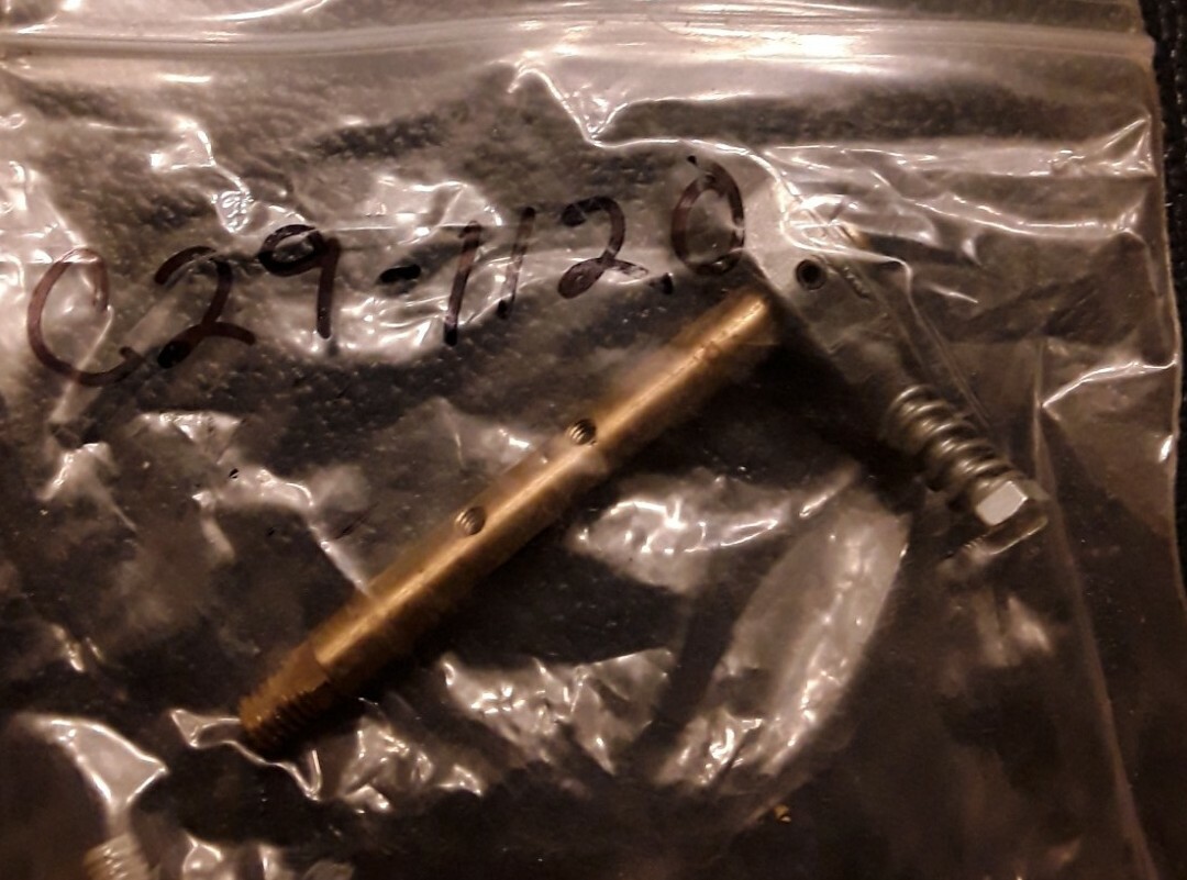 NEW Wisconsin Antique Engine C291120 Zenith Carburetor Throttle Shaft