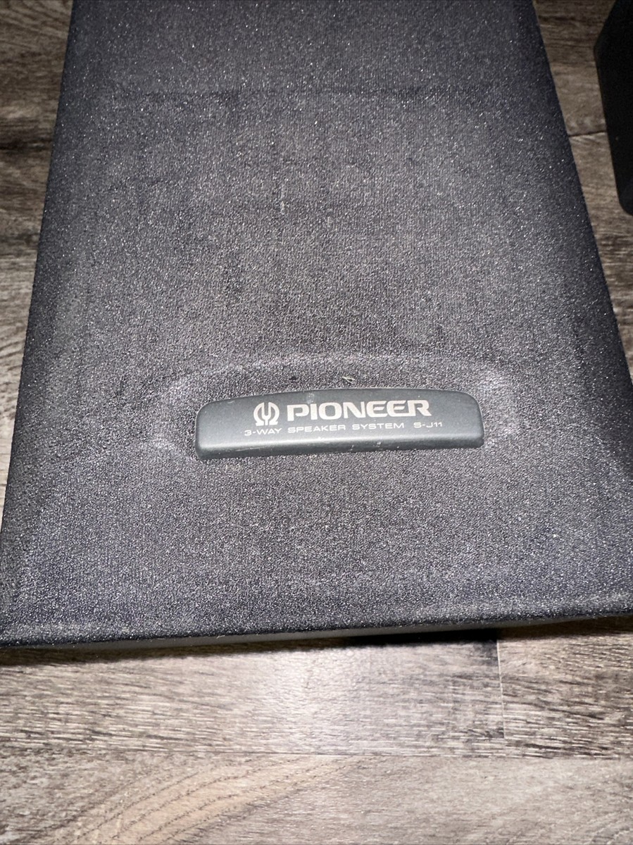 Vintage Pair of Pioneer 150 Watt 3-Way Stereo Speakers S-J11 Works