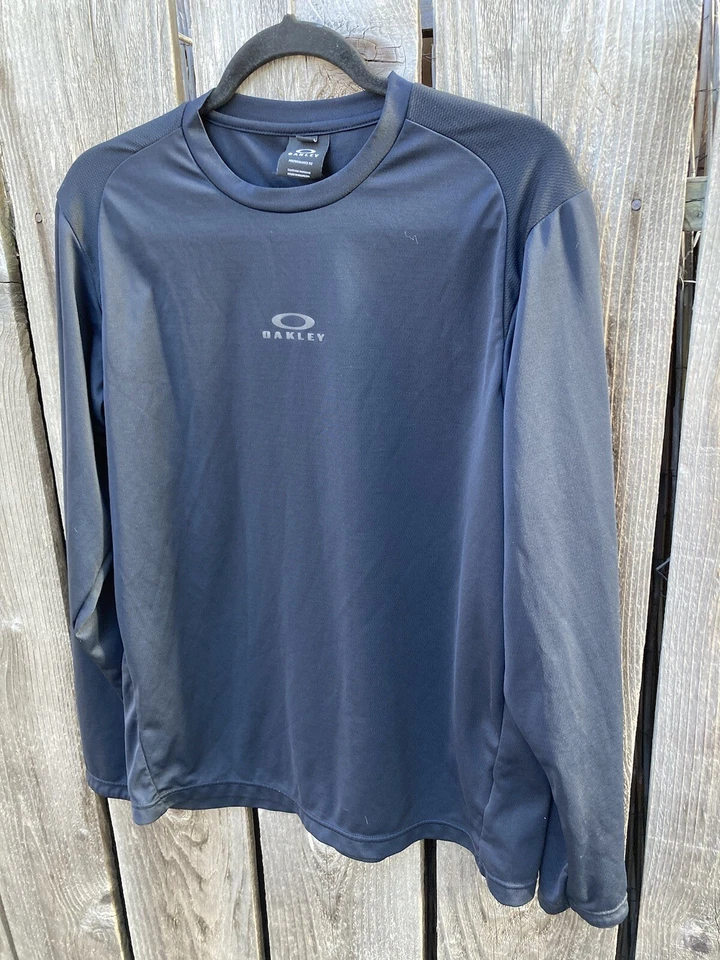 Para hombres Oakley Rash Guard Negro Logo LS L Surf Playa MMA Nylon Mecha Elástica Foto 3 de 4