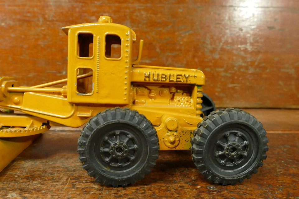Vintage 1950s Hubley Diesel Motor Grader Blade Die Cast Toy Good Condition - Image 3 of 4
