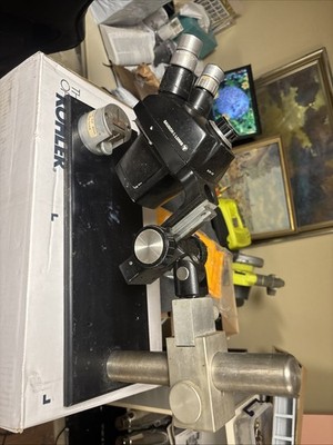 Bausch & Lomb Microscope Stereo Zoom 0.7x-3x 10x Eyepiece X 2 Stand Light Xtra s