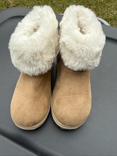 Wonder Nation Little Girls SZ 10 Winter Fur Trimmed Boots Nubuck And Cream