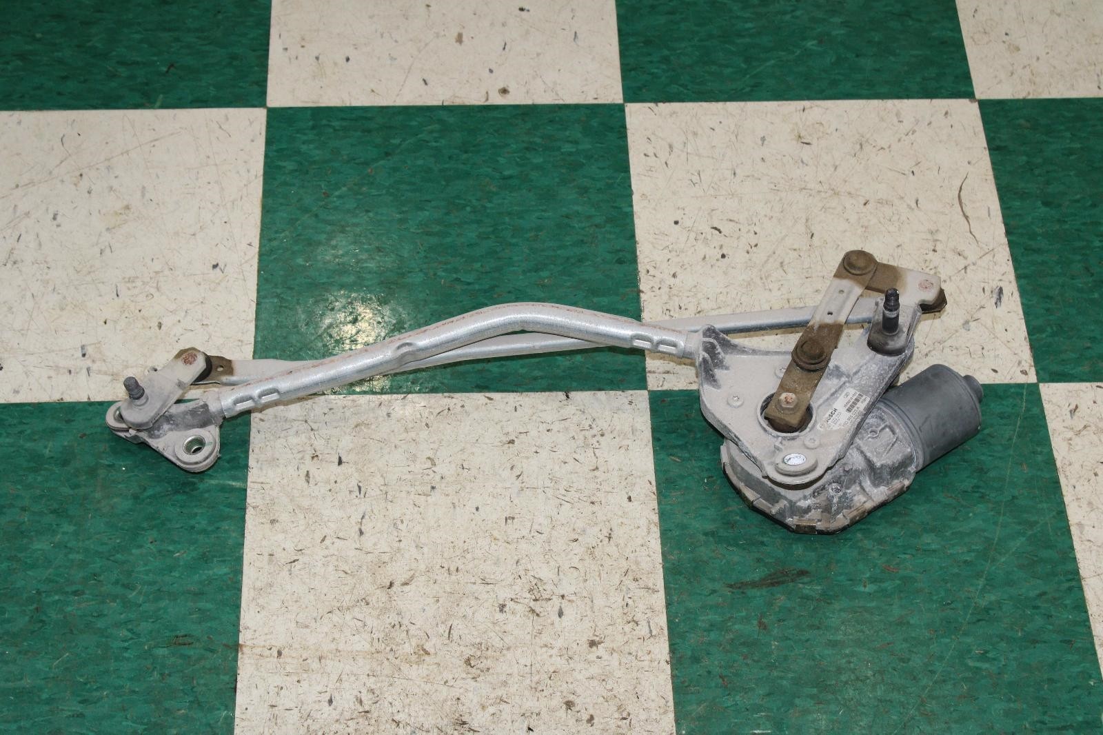 19-24 CONTINENTAL GT GTC Flying Spur Windshield Wiper Motor Front Assembly OEM