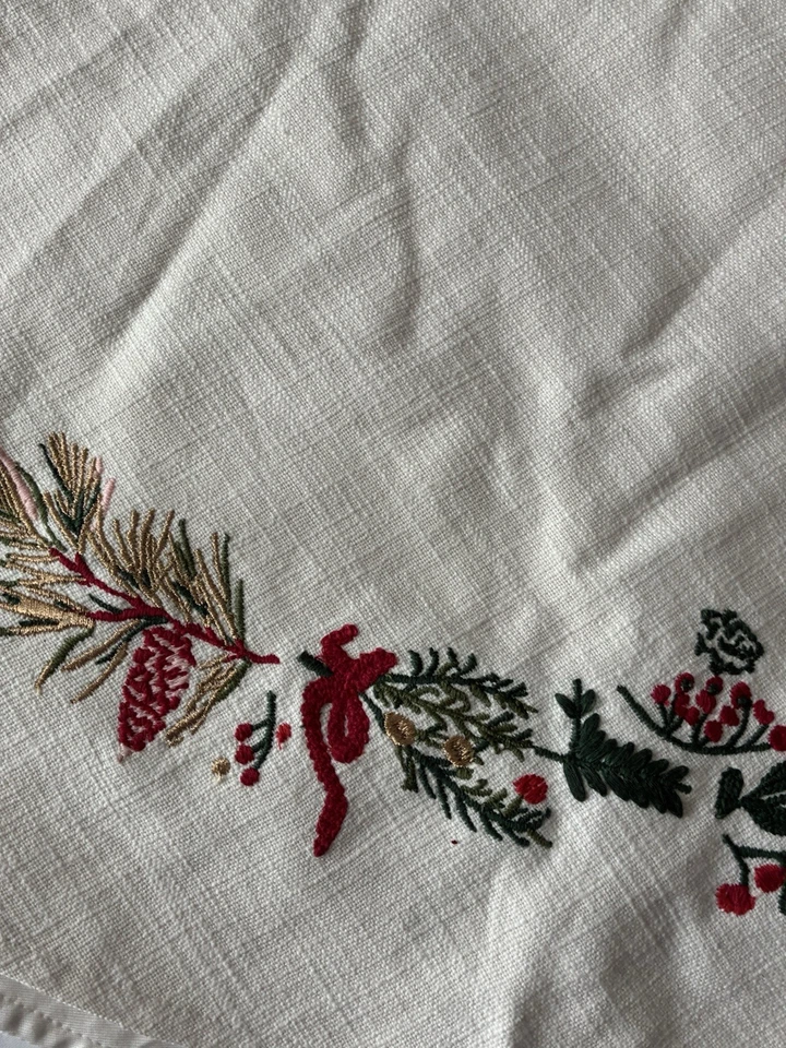 Winter Pines Cones & Red Berries Embroidered Christmas Tree Skirt White Cotton - Image 4 of 4